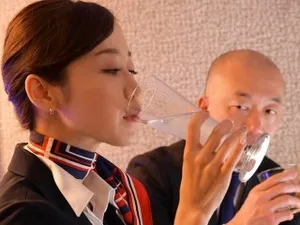 Cô gái không có tiền trả tiền thuê nhà nên chỉ có thể trả bằng thân xác
