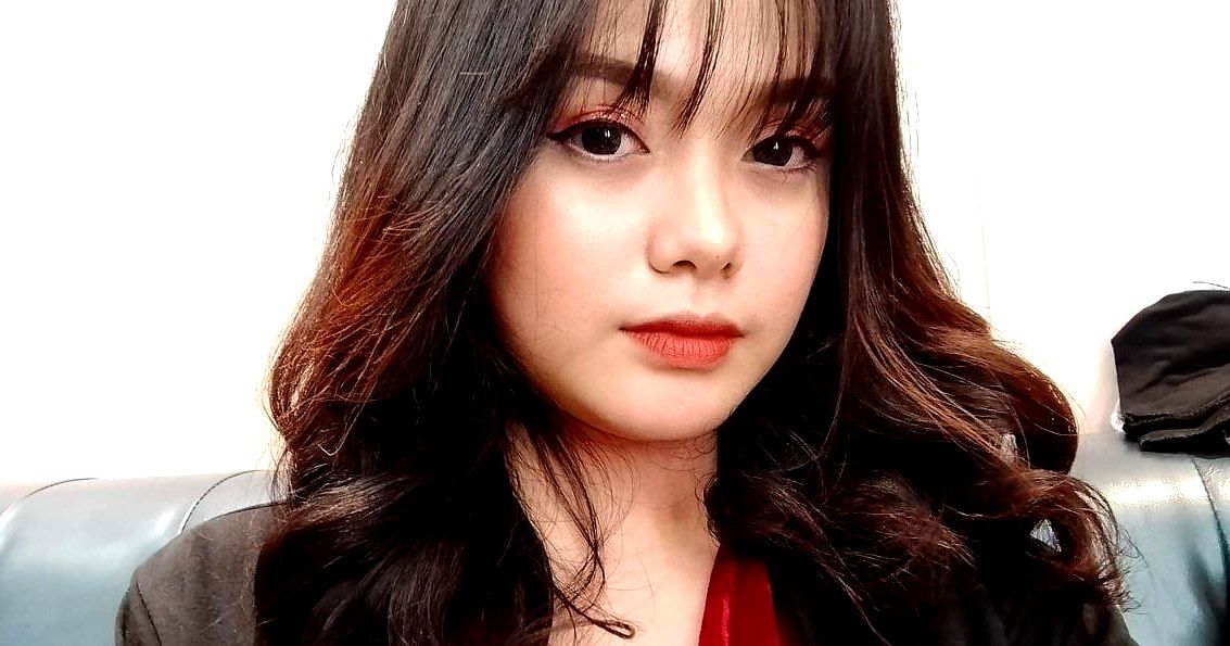 ?Cô gái cao bồi cưỡi dương vật - cô gái tóc vàng xinh đẹp